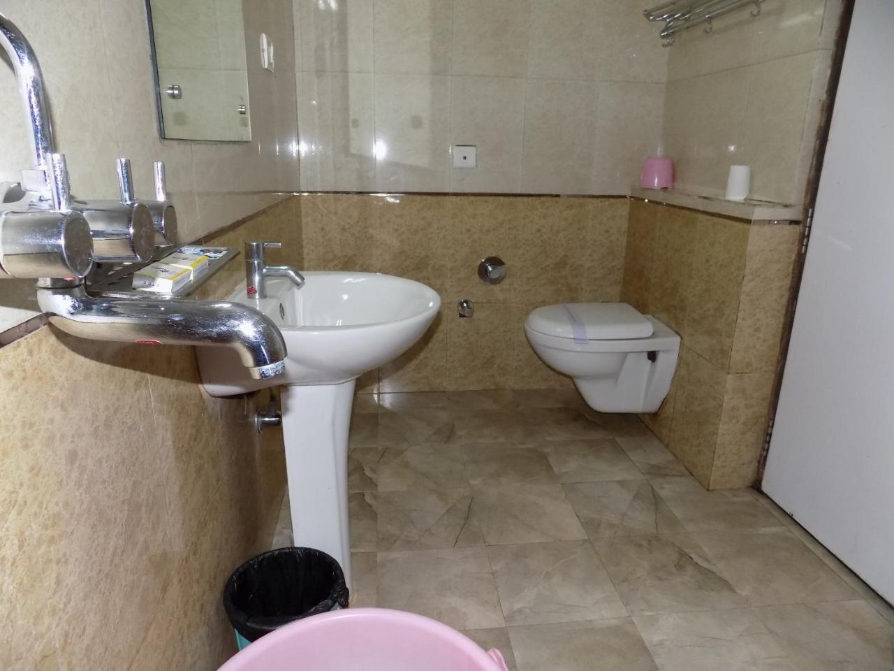 Hotel Simran Raipur  Bagian luar foto