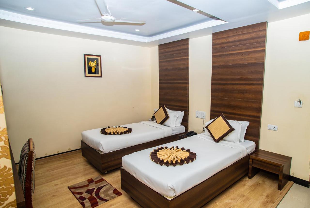 Hotel Simran Raipur  Bagian luar foto