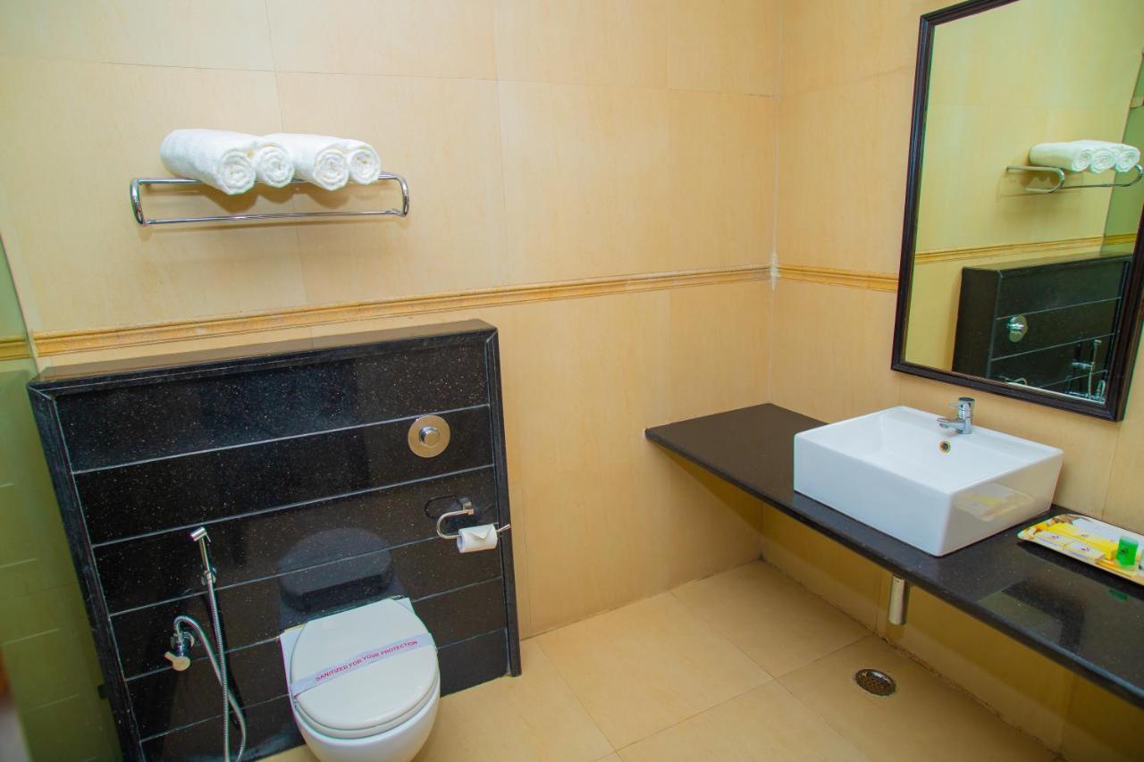 Hotel Simran Raipur  Bagian luar foto
