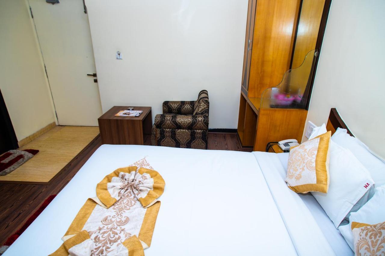 Hotel Simran Raipur  Bagian luar foto